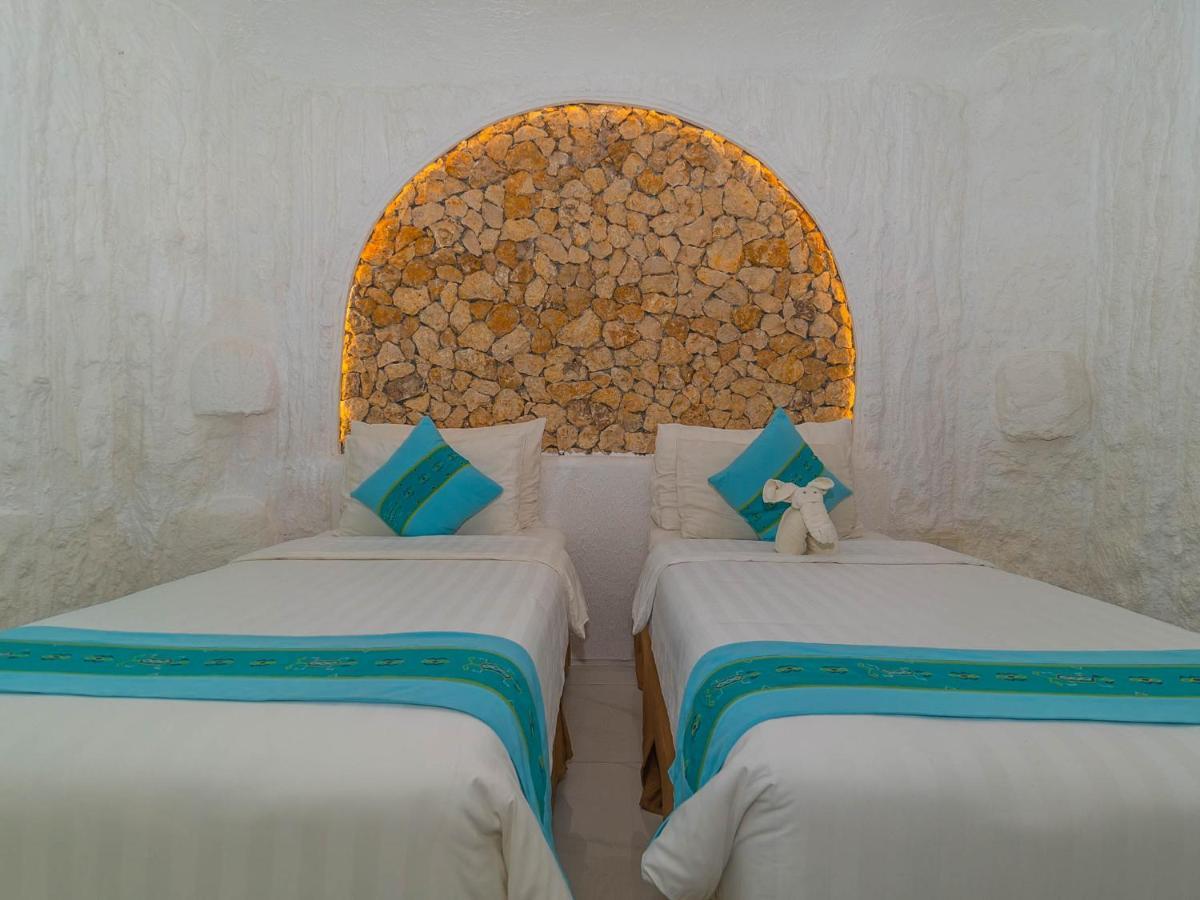 Loccal Collection Hotel Komodo Labuan Bajo Buitenkant foto