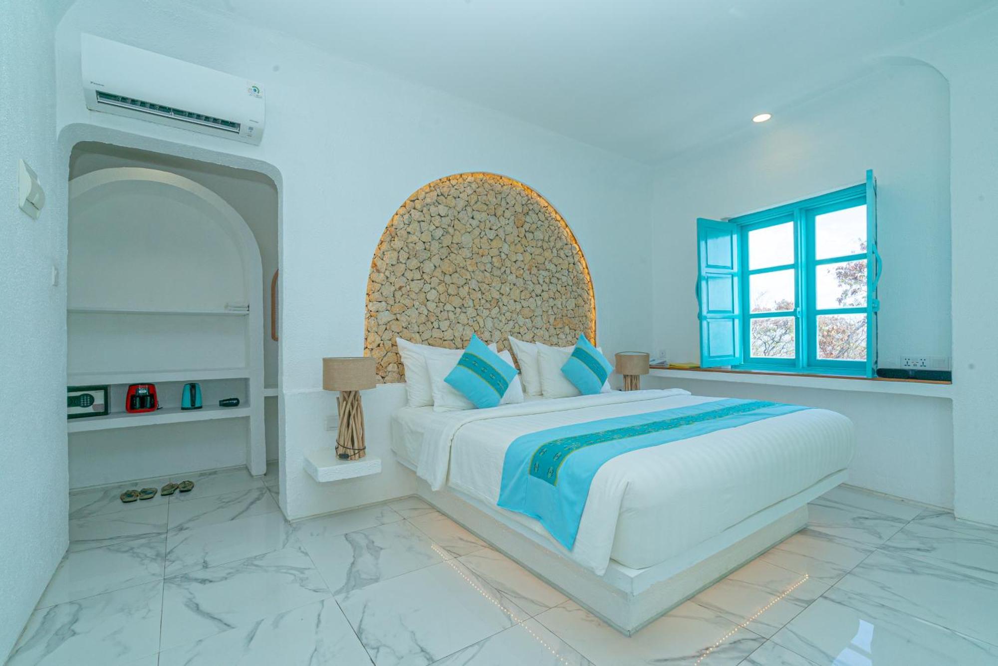 Loccal Collection Hotel Komodo Labuan Bajo Buitenkant foto