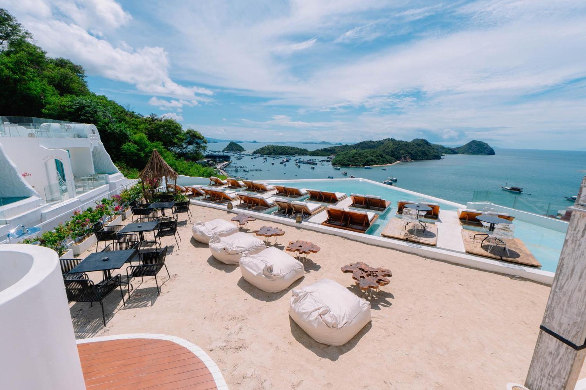 Loccal Collection Hotel Komodo Labuan Bajo Buitenkant foto